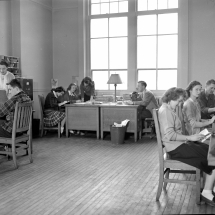 Newsroom in the old Library (McFall Hall), 1950s.